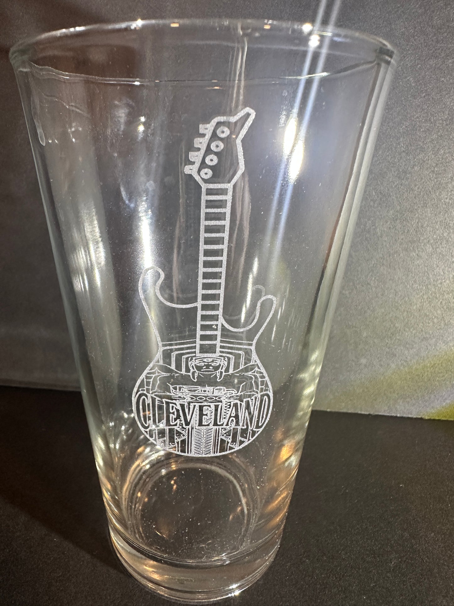 Pint glass